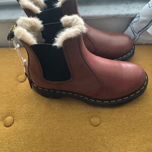 Dr. Martens Women's 2976 Leonore Chelsea Boot Butterscotch Size 7